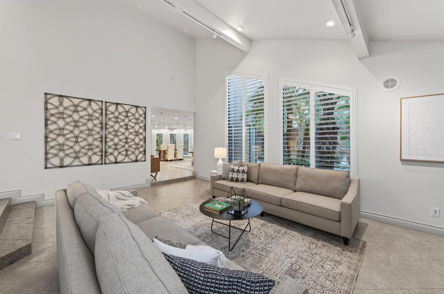 2788 W Bluff Ave, Fresno, CA 93711