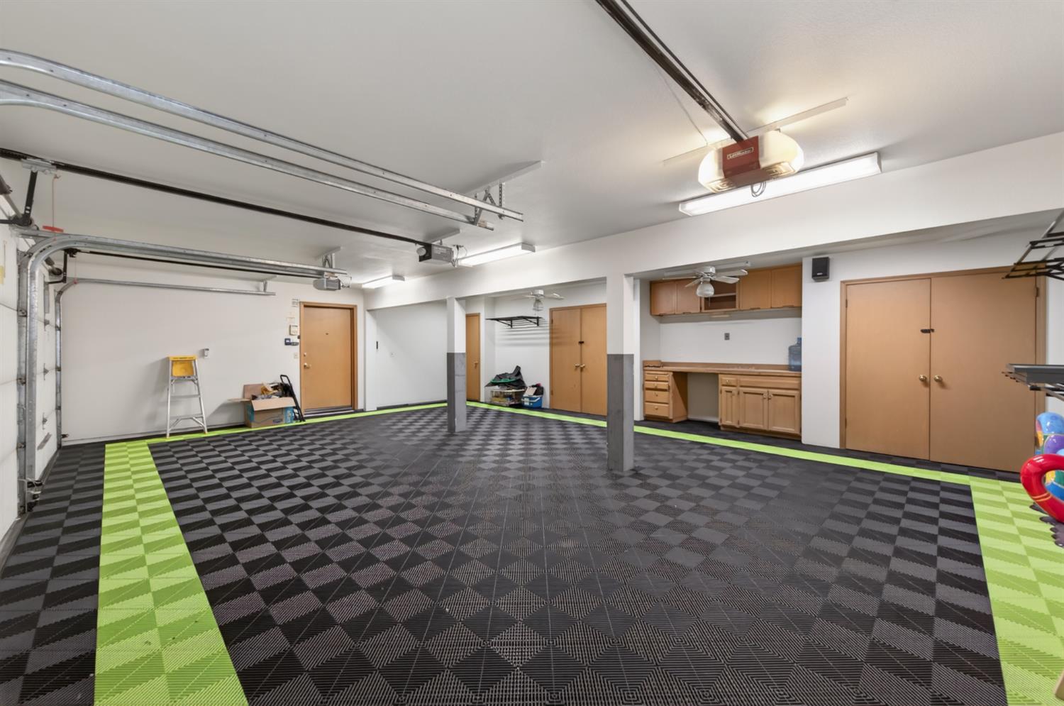 2788 W Bluff Ave, Fresno, CA 93711