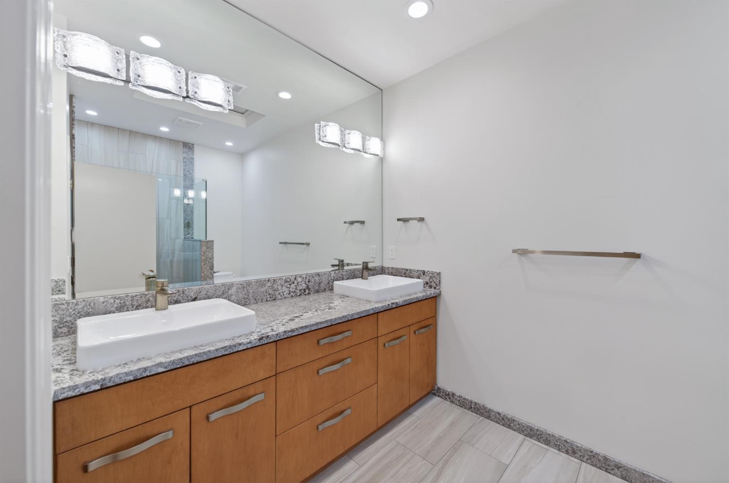 2788 W Bluff Ave, Fresno, CA 93711