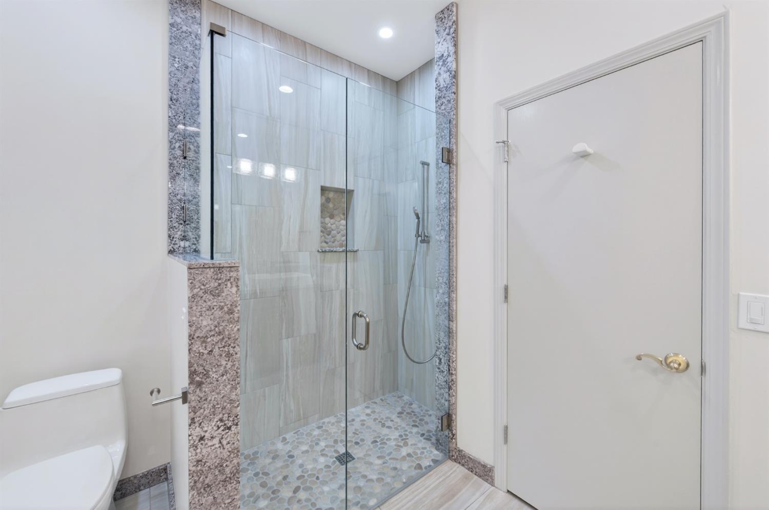 2788 W Bluff Ave, Fresno, CA 93711