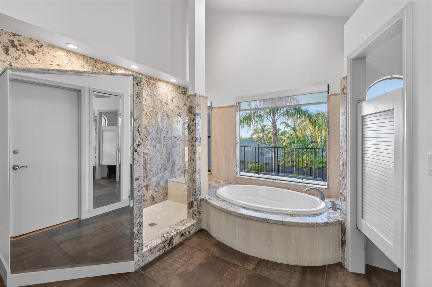 2788 W Bluff Ave, Fresno, CA 93711