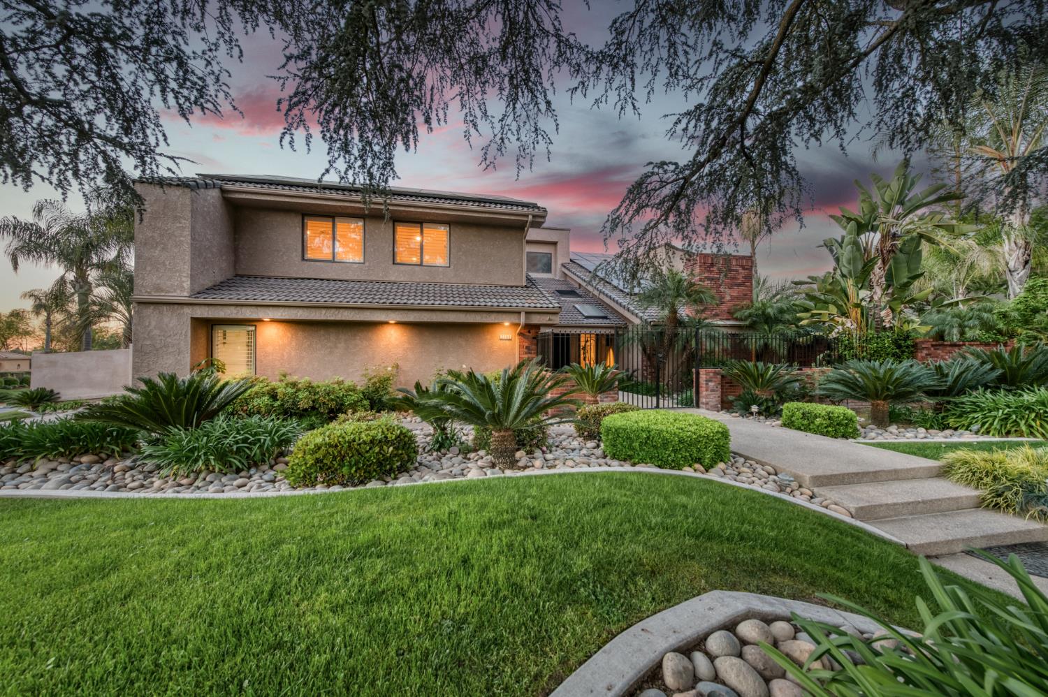 2788 W Bluff Ave, Fresno, CA 93711