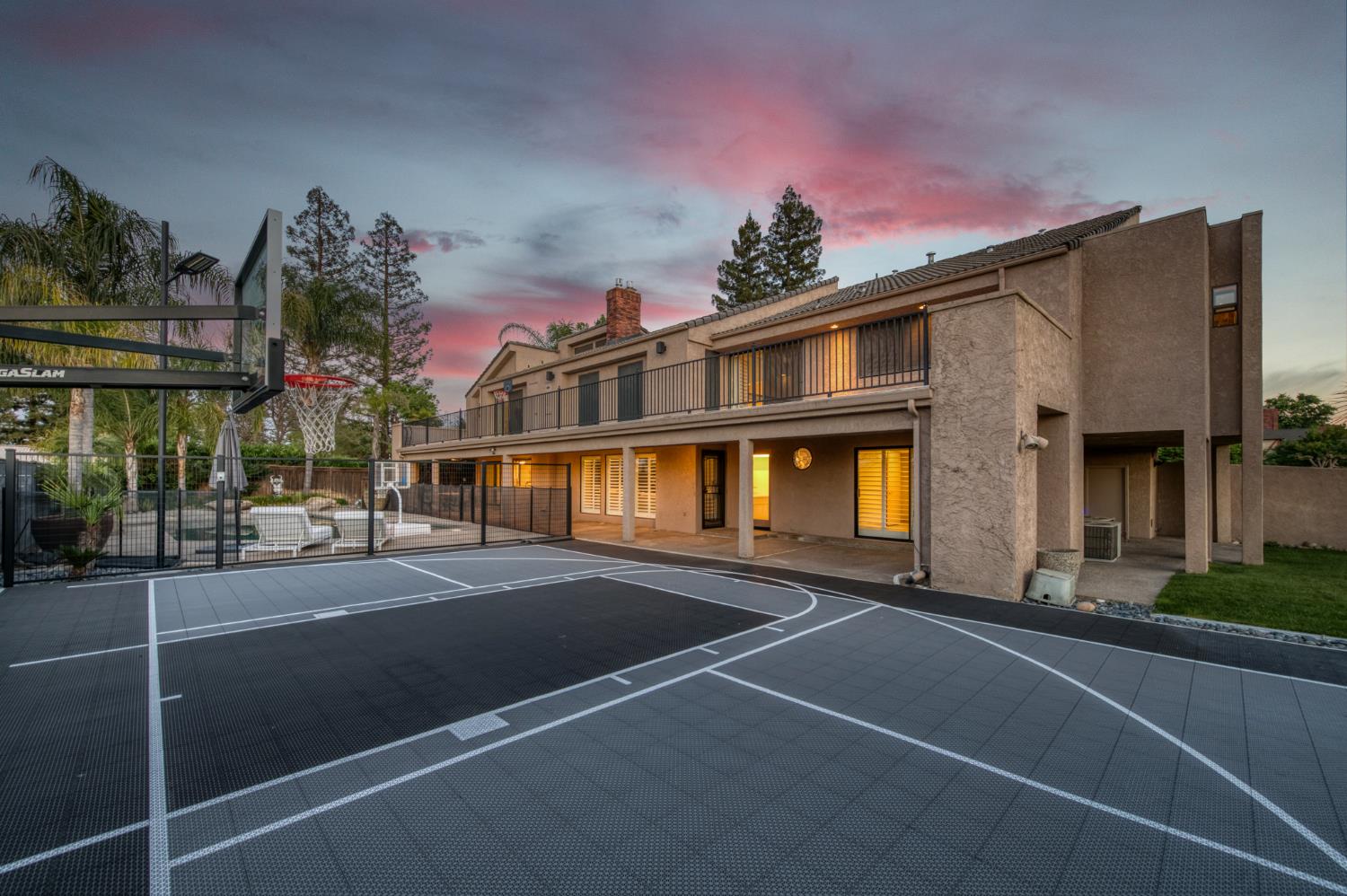 2788 W Bluff Ave, Fresno, CA 93711