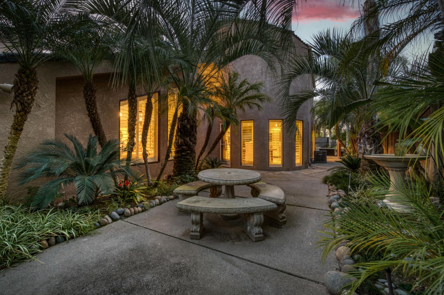 2788 W Bluff Ave, Fresno, CA 93711