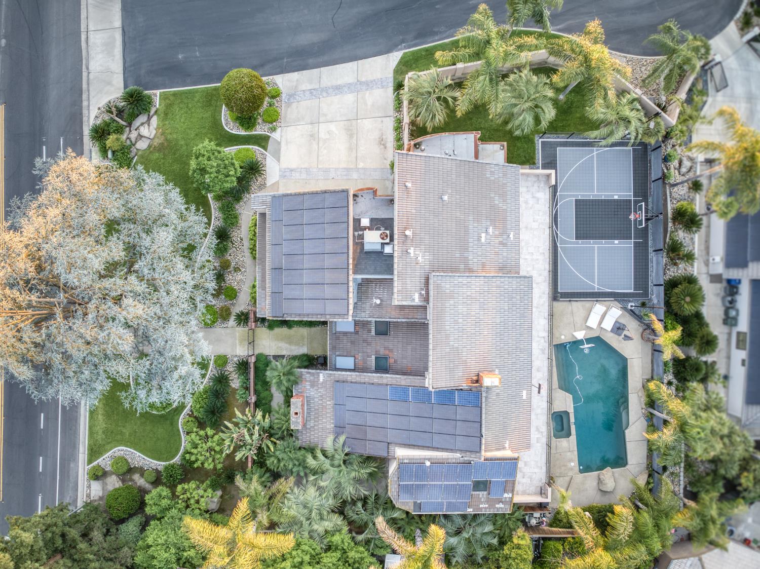 2788 W Bluff Ave, Fresno, CA 93711