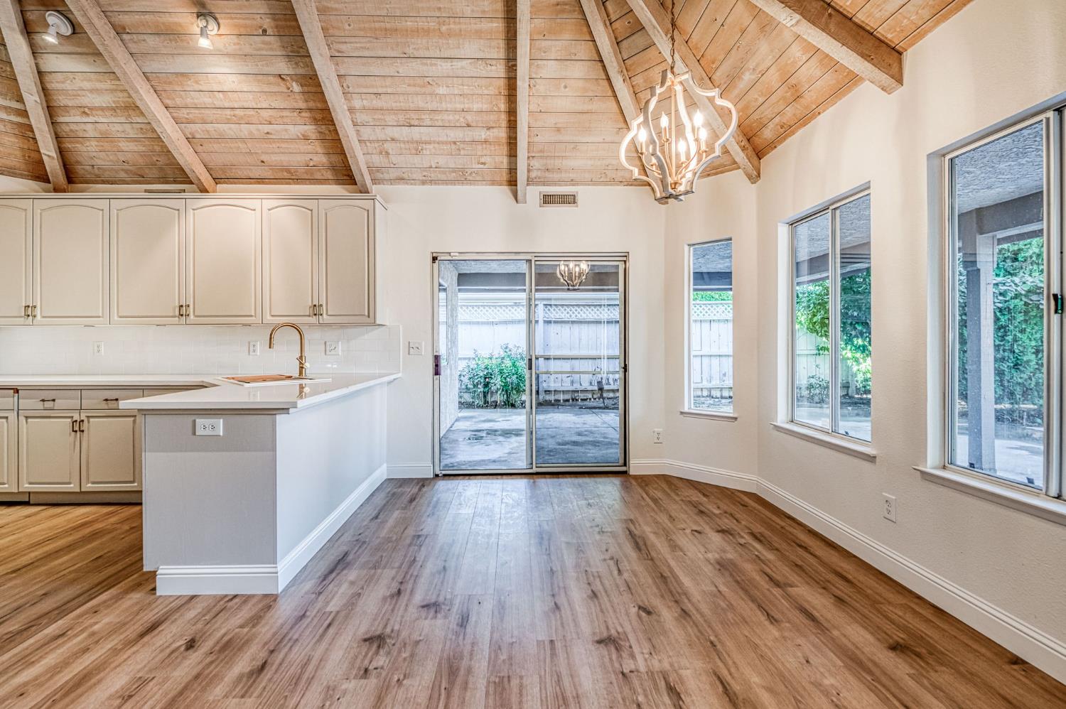 7258 N Channing Way, Fresno, CA 93711