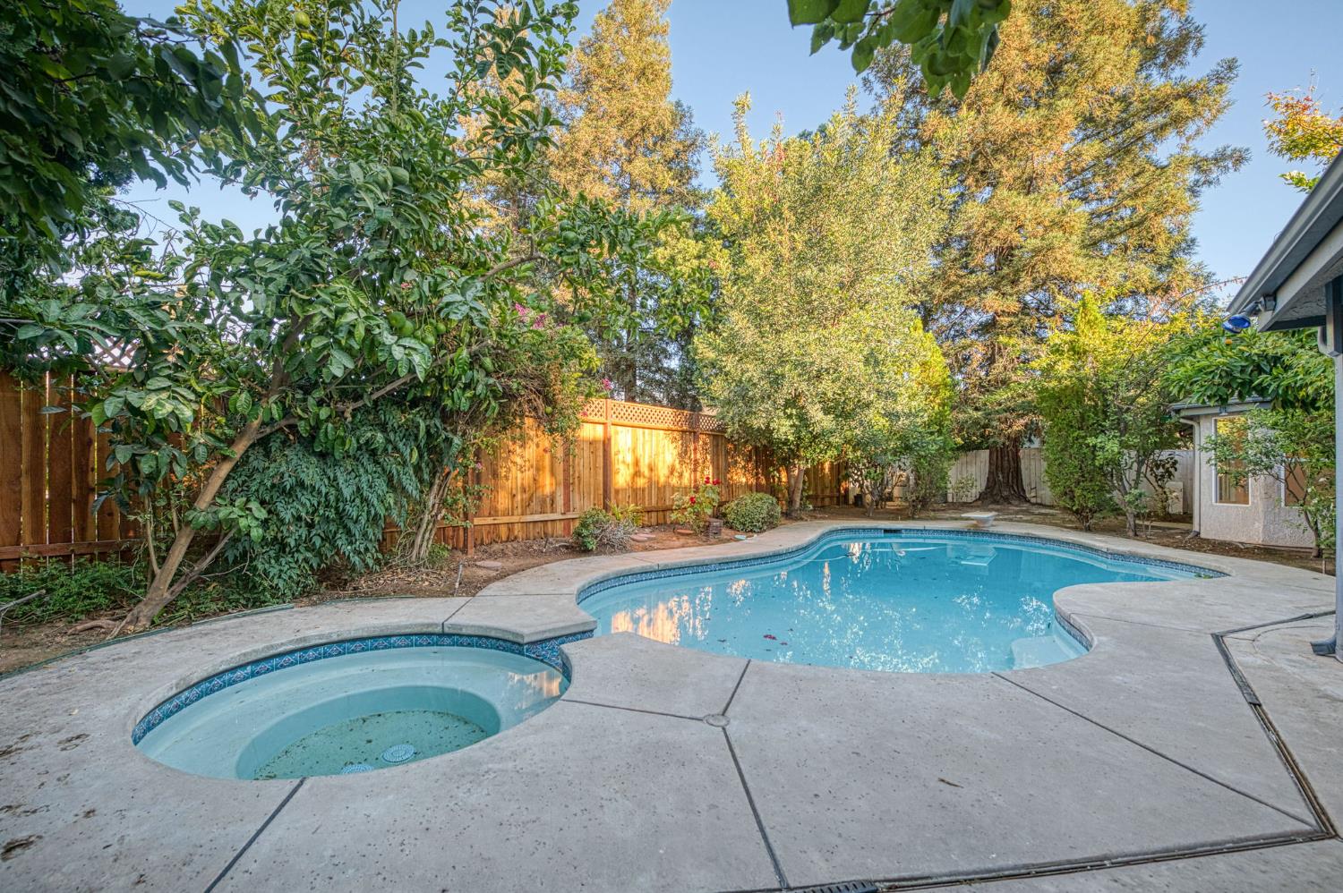 7258 N Channing Way, Fresno, CA 93711