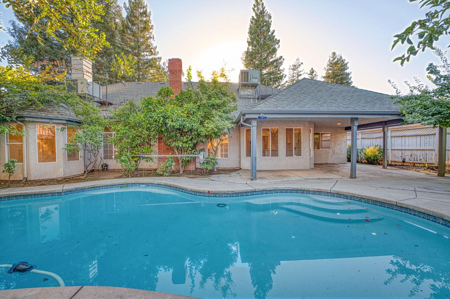 7258 N Channing Way, Fresno, CA 93711