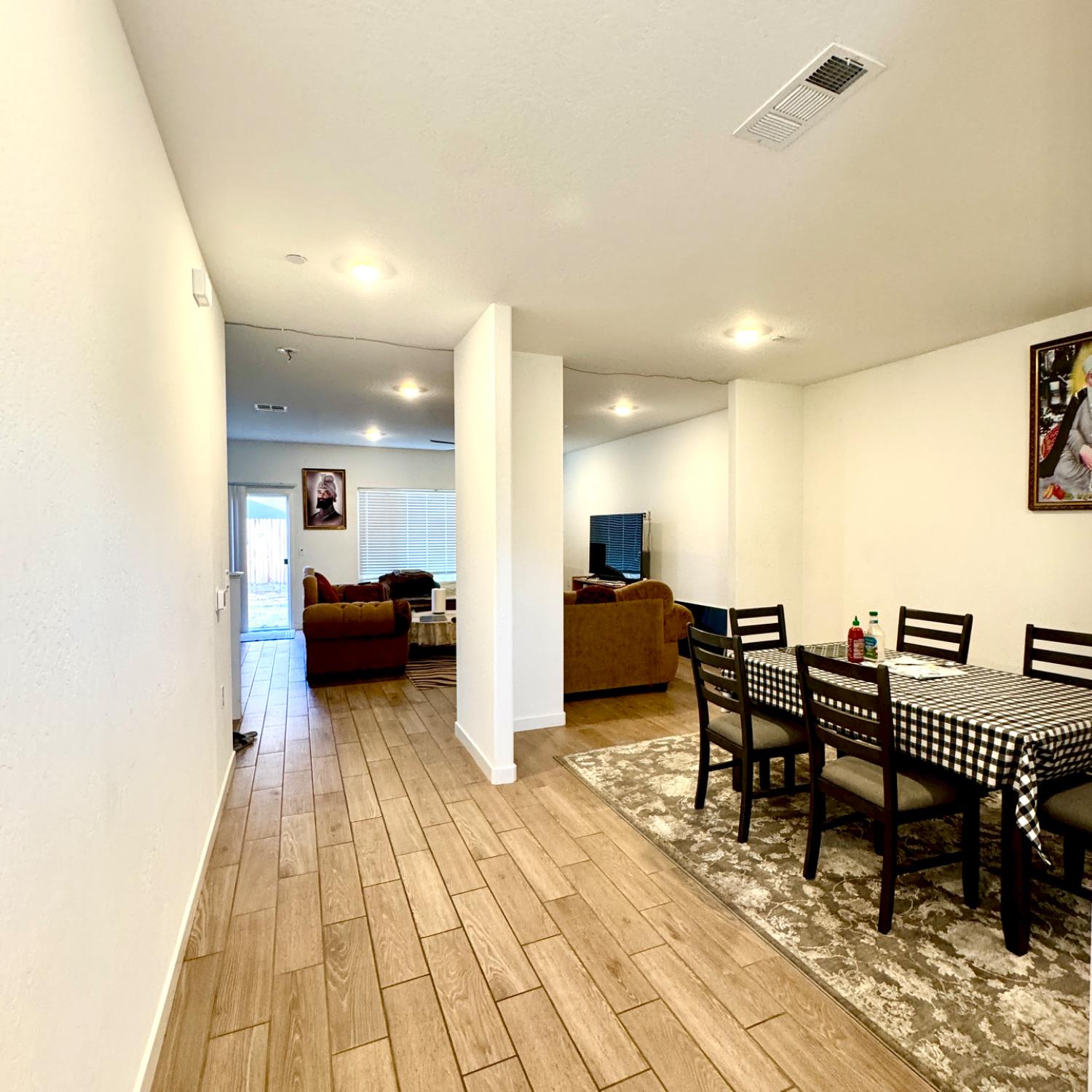 7012 W Donner Ave, Fresno, CA 93723