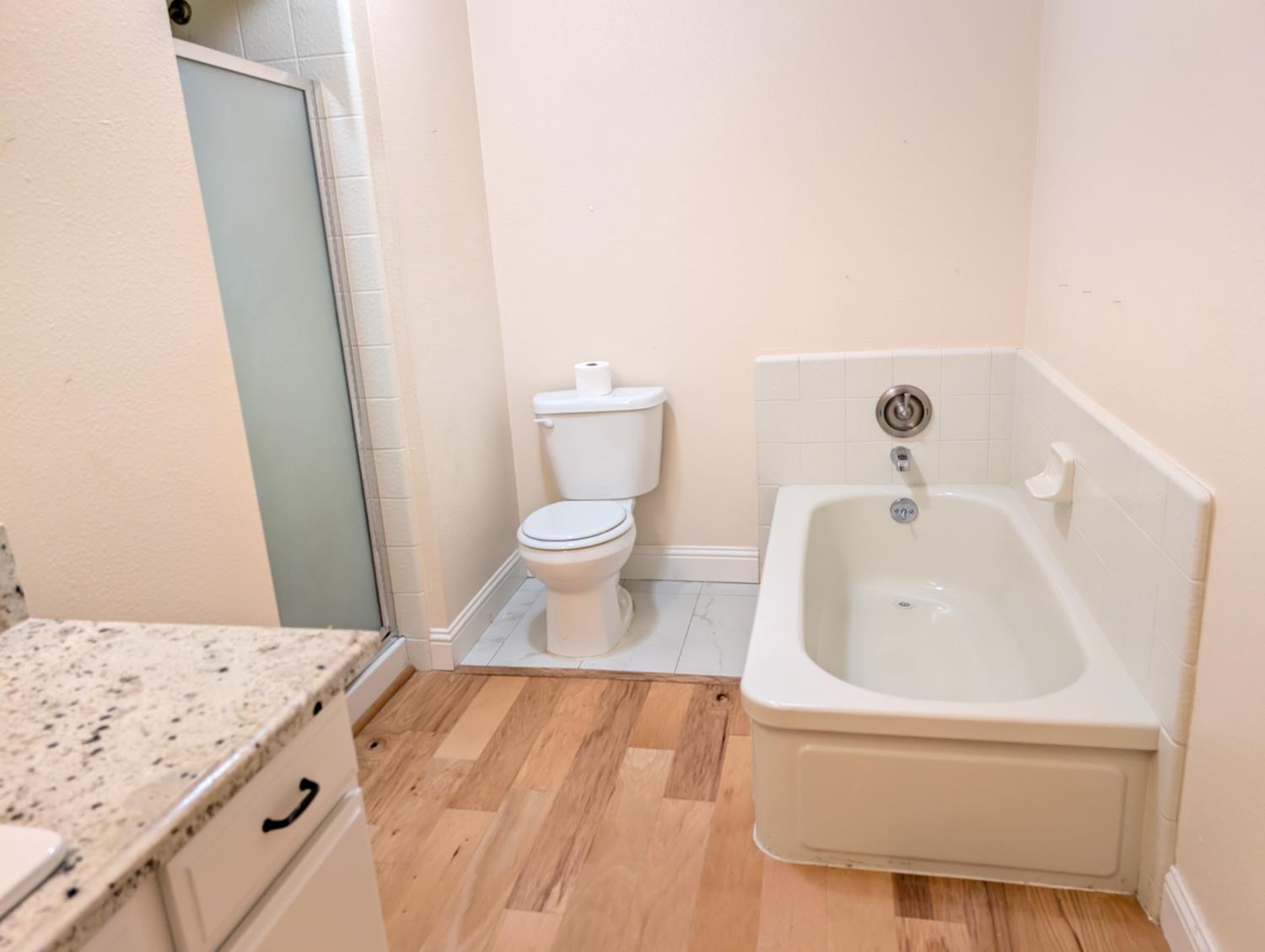 4918 N Sequoia Dr #102, Fresno, CA 93704