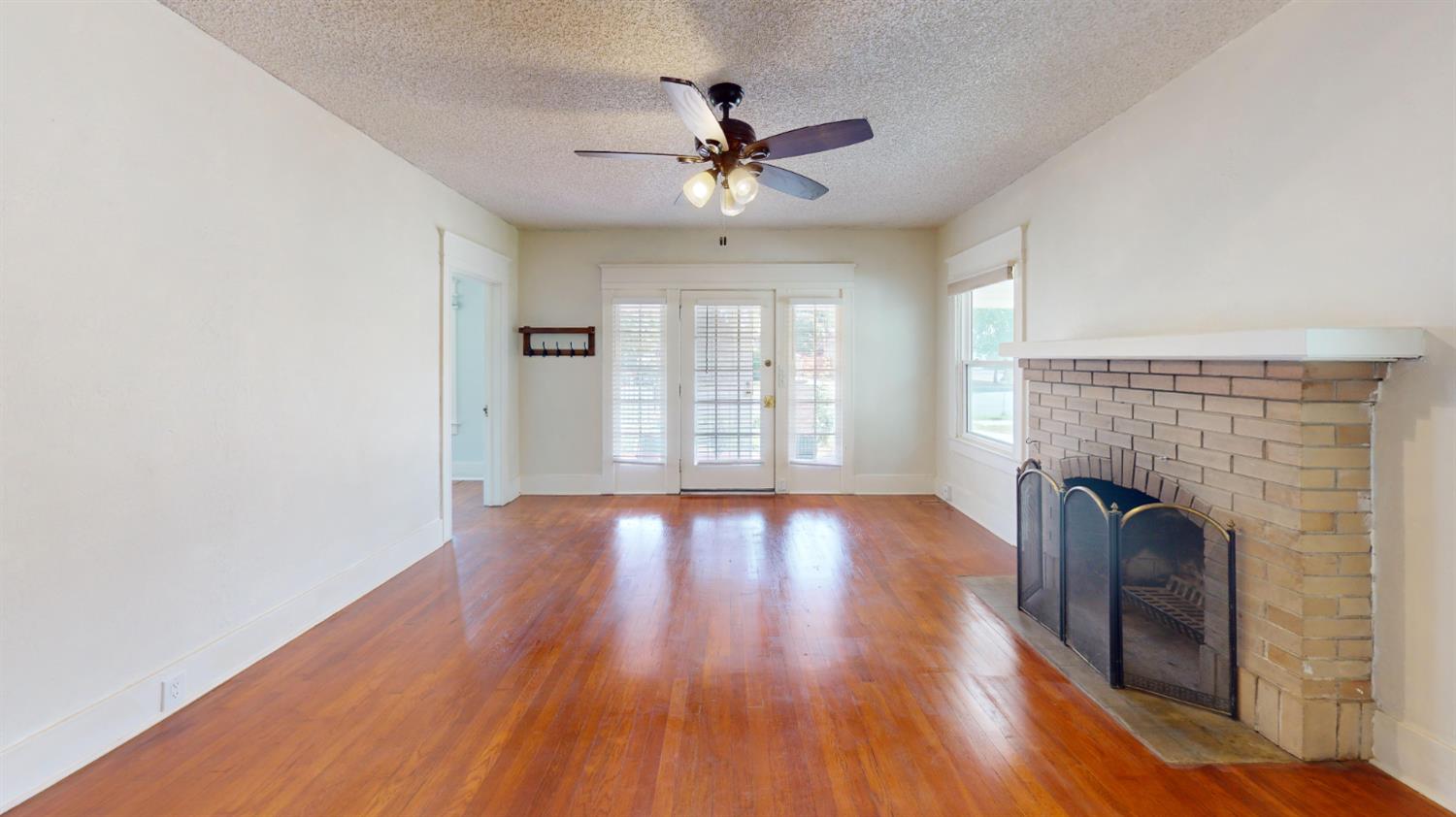 2605 N Wishon Ave, Fresno, CA 93704