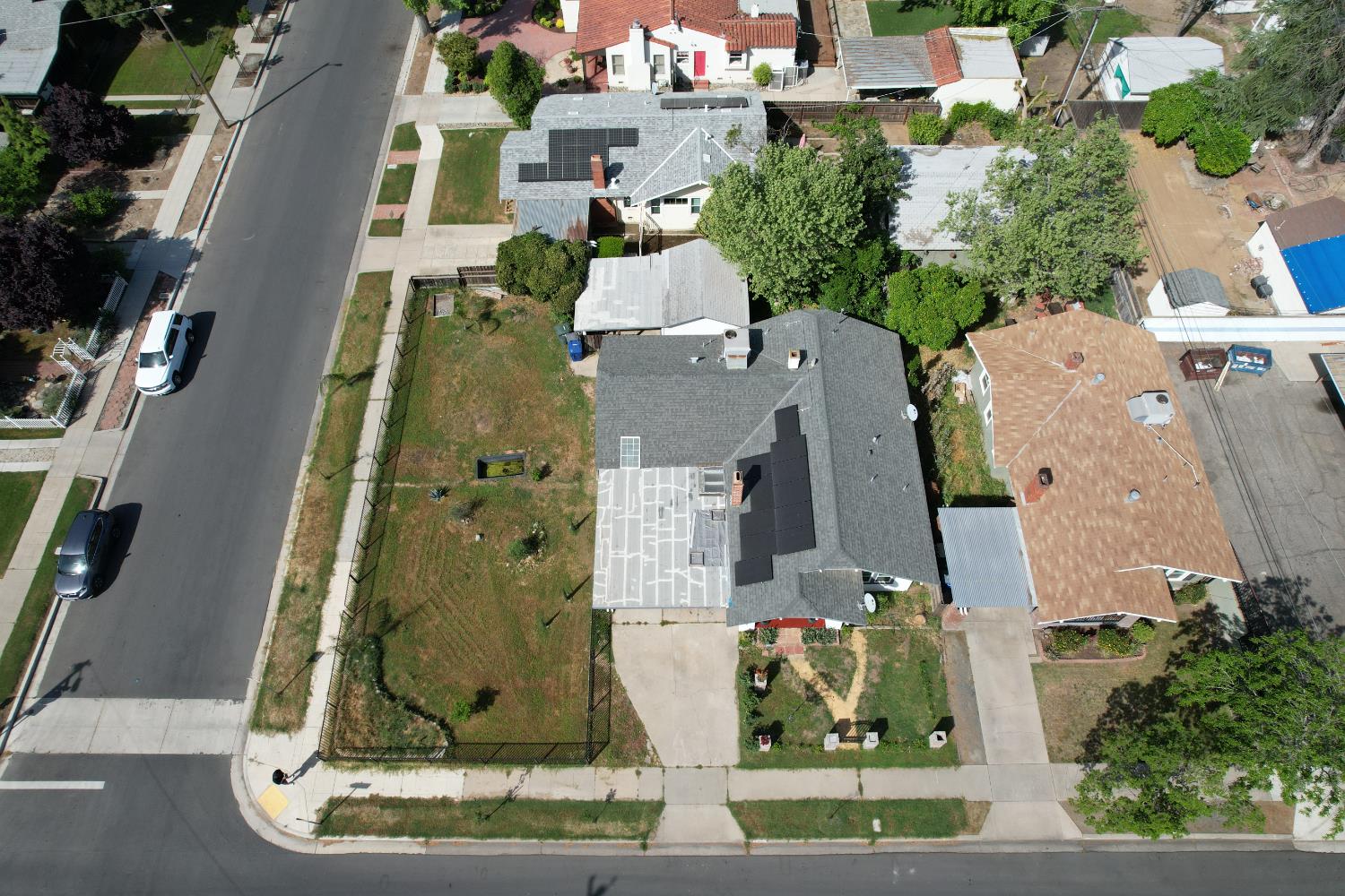 2605 N Wishon Ave, Fresno, CA 93704