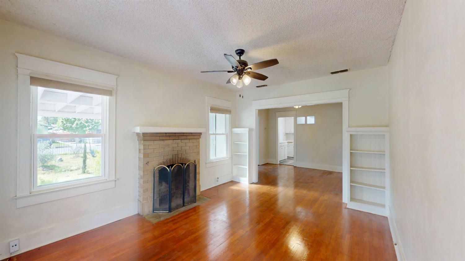 2605 N Wishon Ave, Fresno, CA 93704