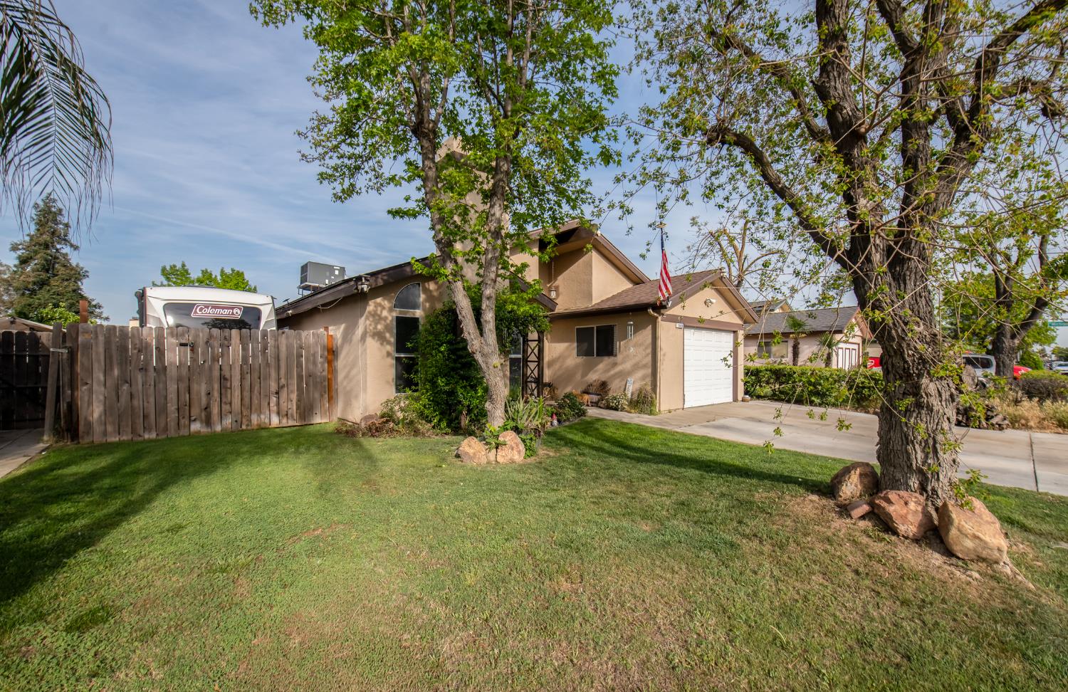 2609 N Hanover Ave, Fresno, CA 93722