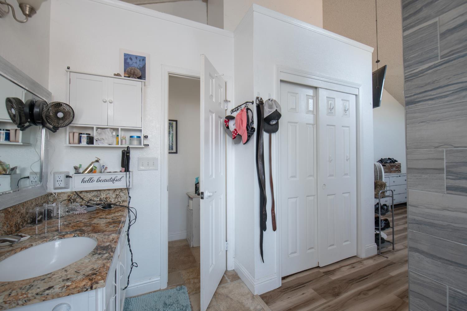 2609 N Hanover Ave, Fresno, CA 93722