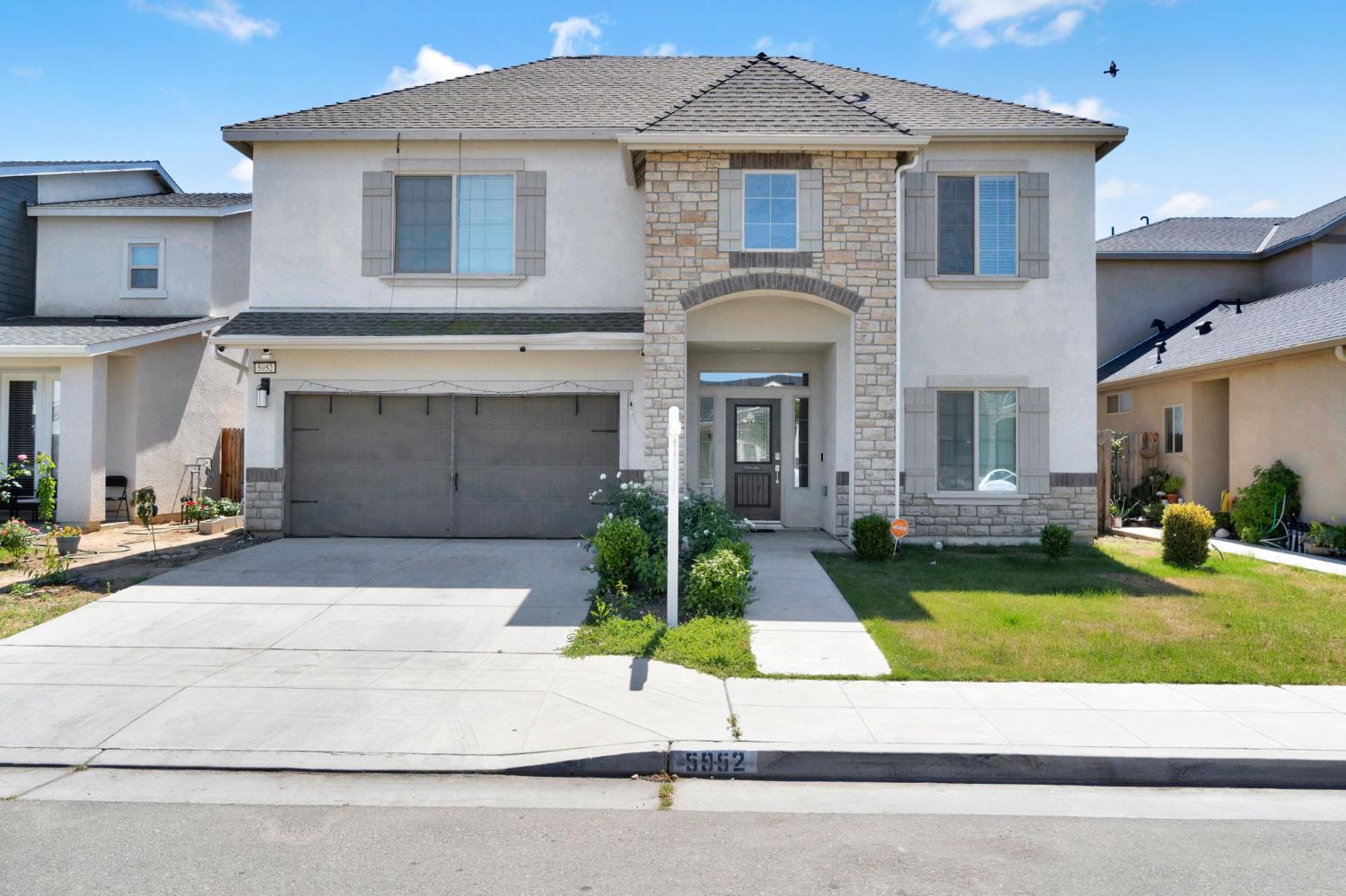 5952 E Truman Ave, Fresno, CA 93727