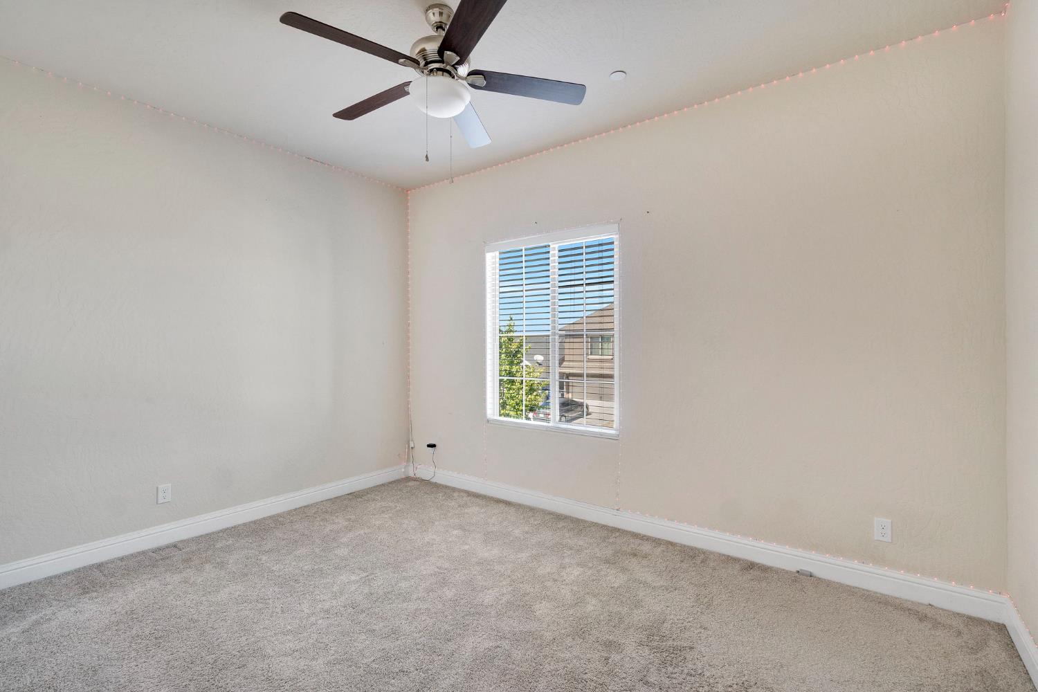 5952 E Truman Ave, Fresno, CA 93727