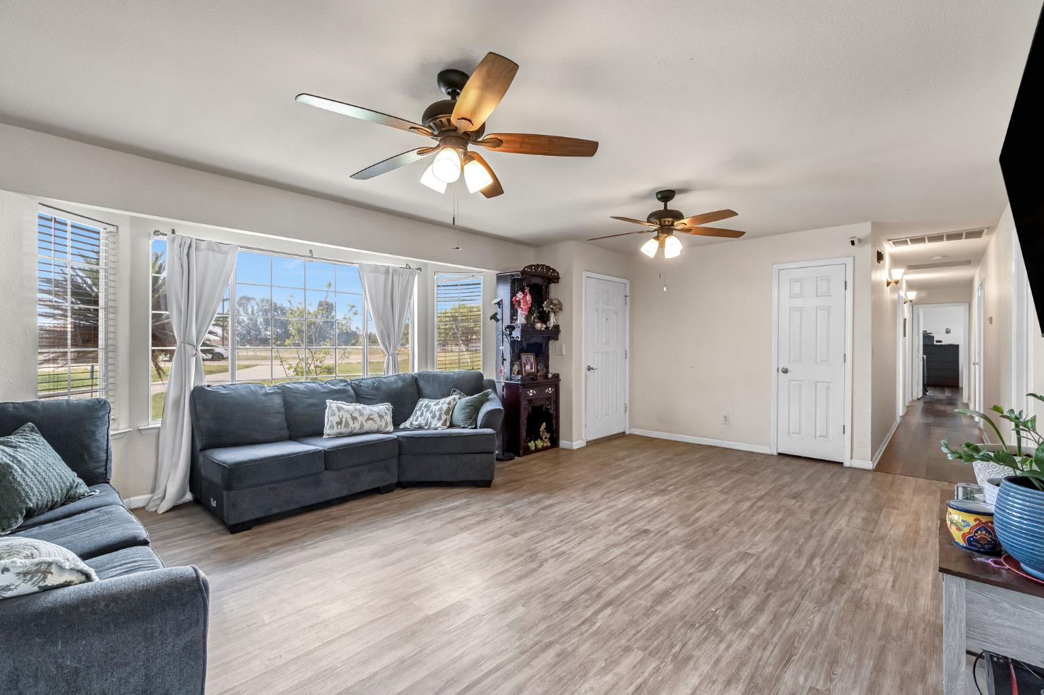 94 N Locan Ave, Fresno, CA 93737