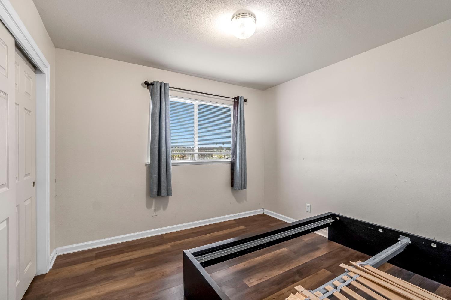 94 N Locan Ave, Fresno, CA 93737