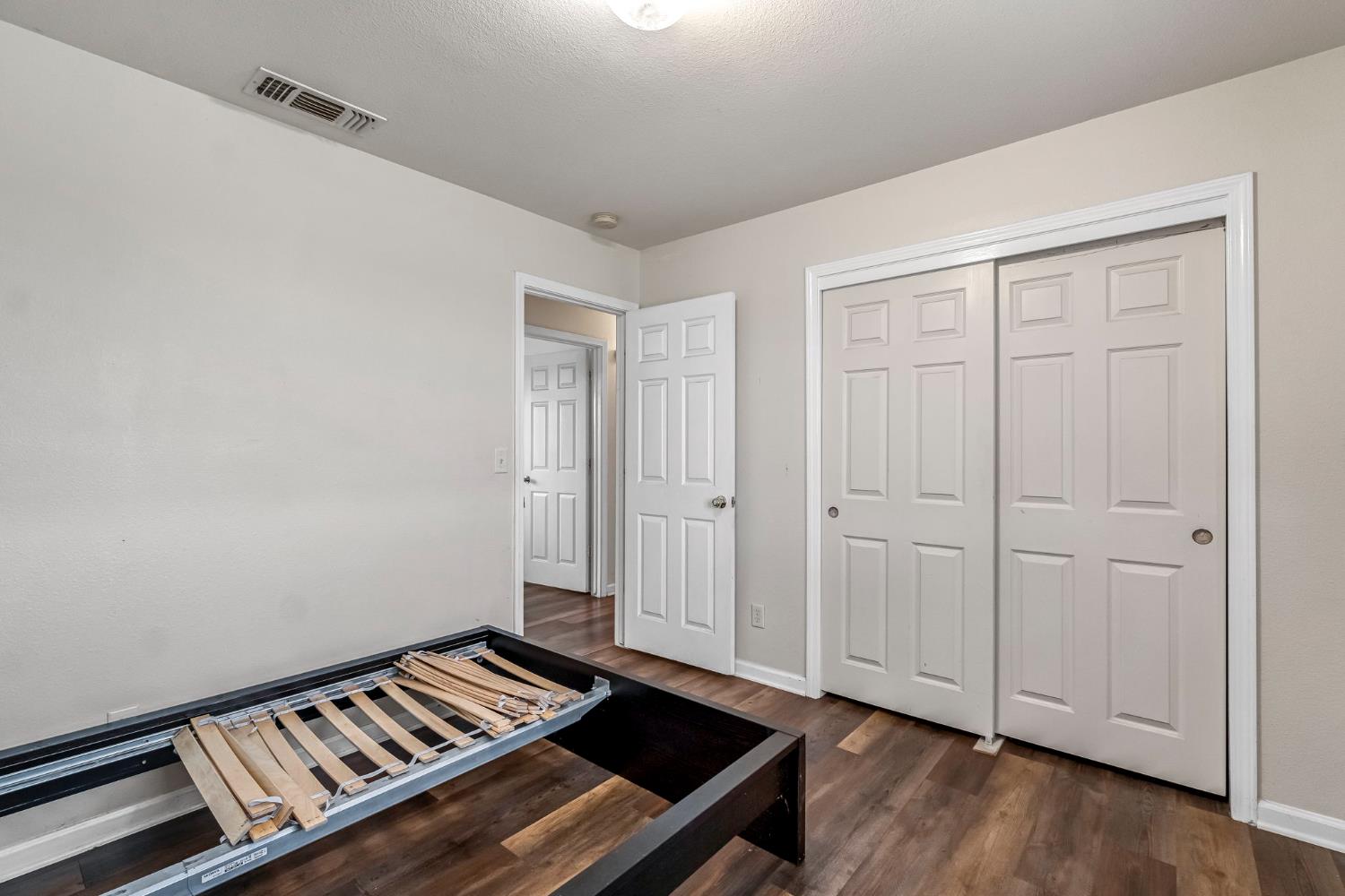 94 N Locan Ave, Fresno, CA 93737