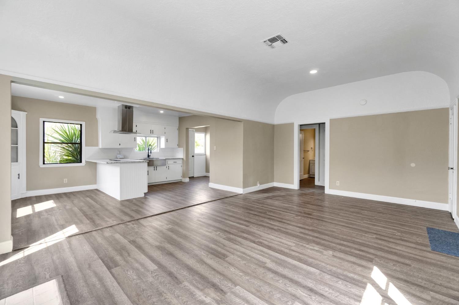 963 N Arthur Ave, Fresno, CA 93728