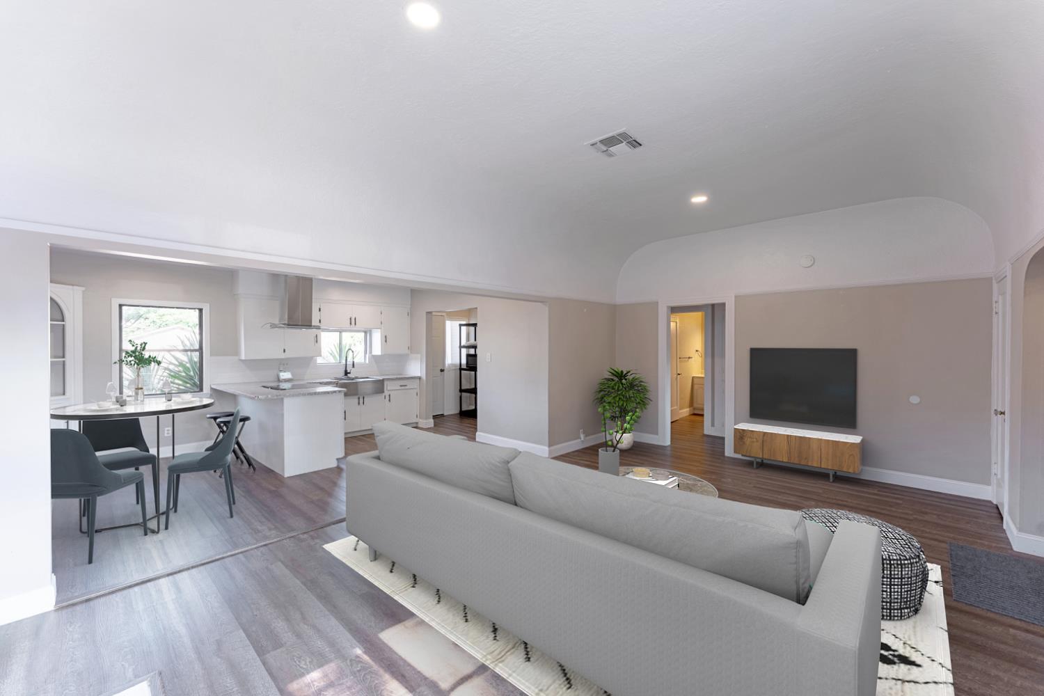 963 N Arthur Ave, Fresno, CA 93728