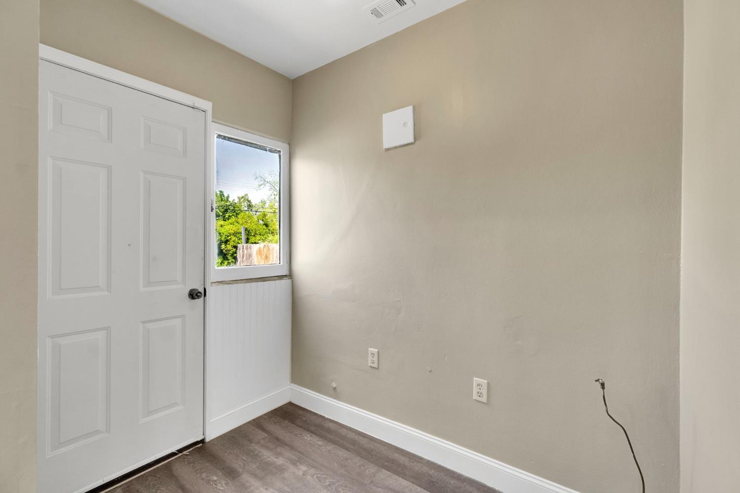 963 N Arthur Ave, Fresno, CA 93728