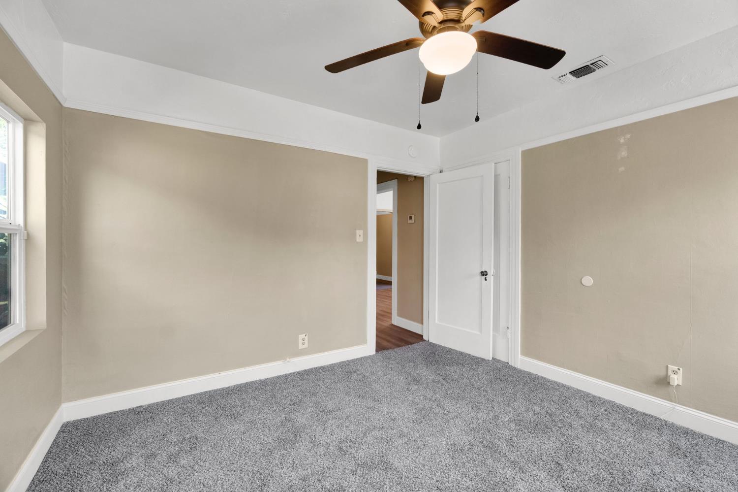 963 N Arthur Ave, Fresno, CA 93728