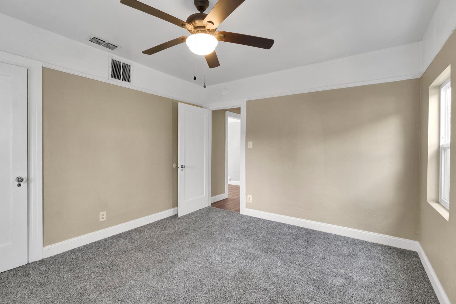 963 N Arthur Ave, Fresno, CA 93728