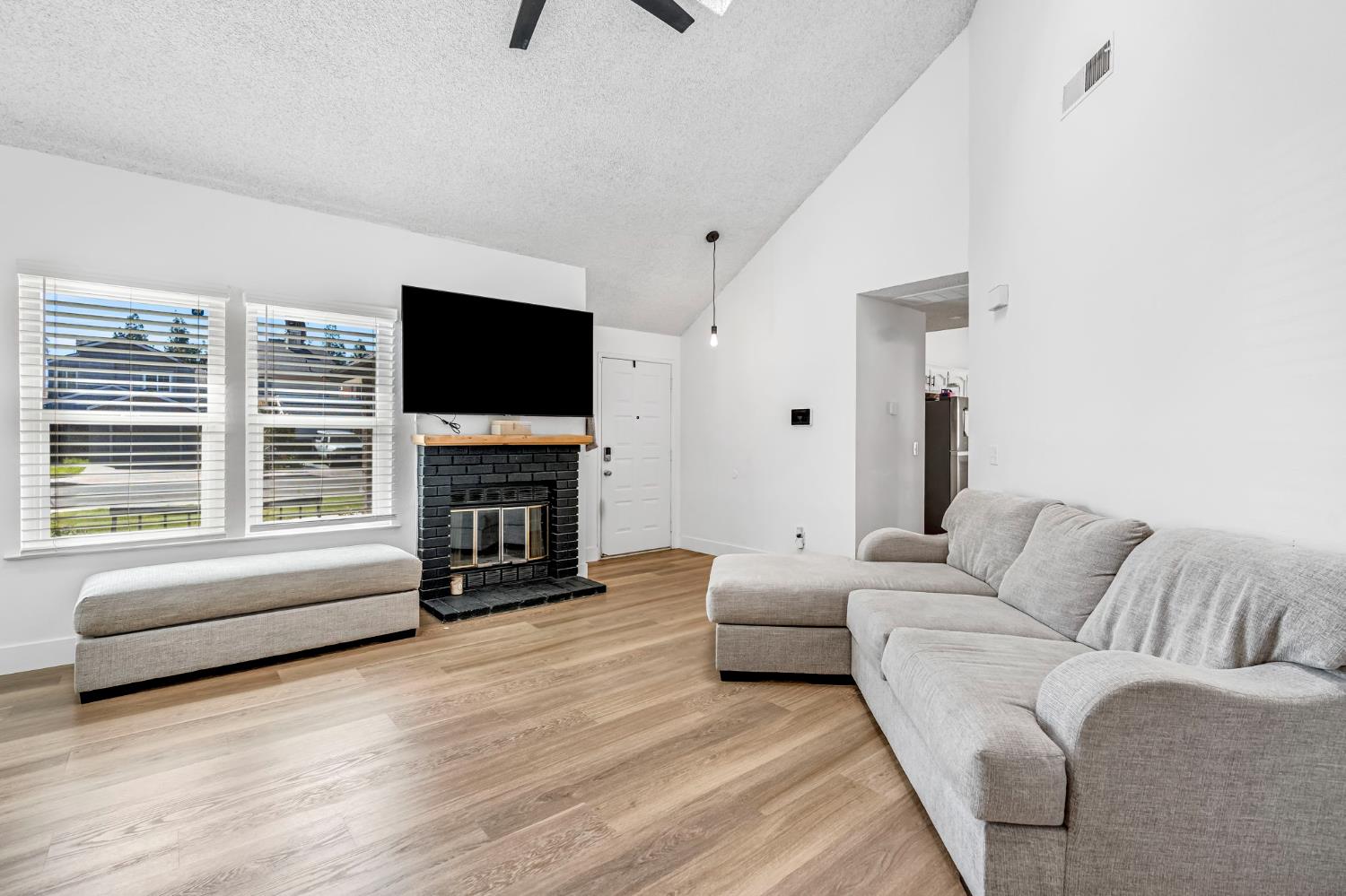 3656 W Harvard Ave, Fresno, CA 93722