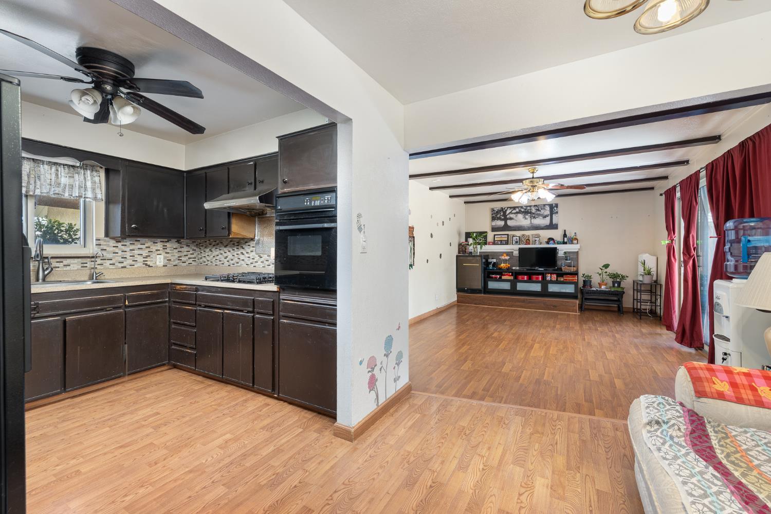 4683 N Angus St, Fresno, CA 93726