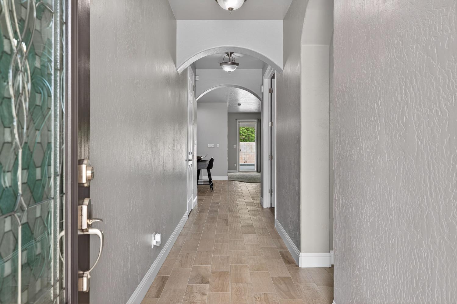 2446 S Claremont Ave, Fresno, CA 93727