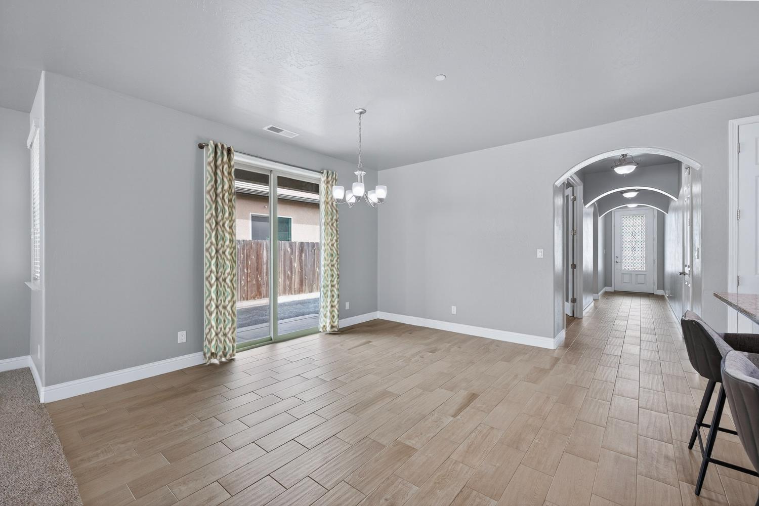 2446 S Claremont Ave, Fresno, CA 93727