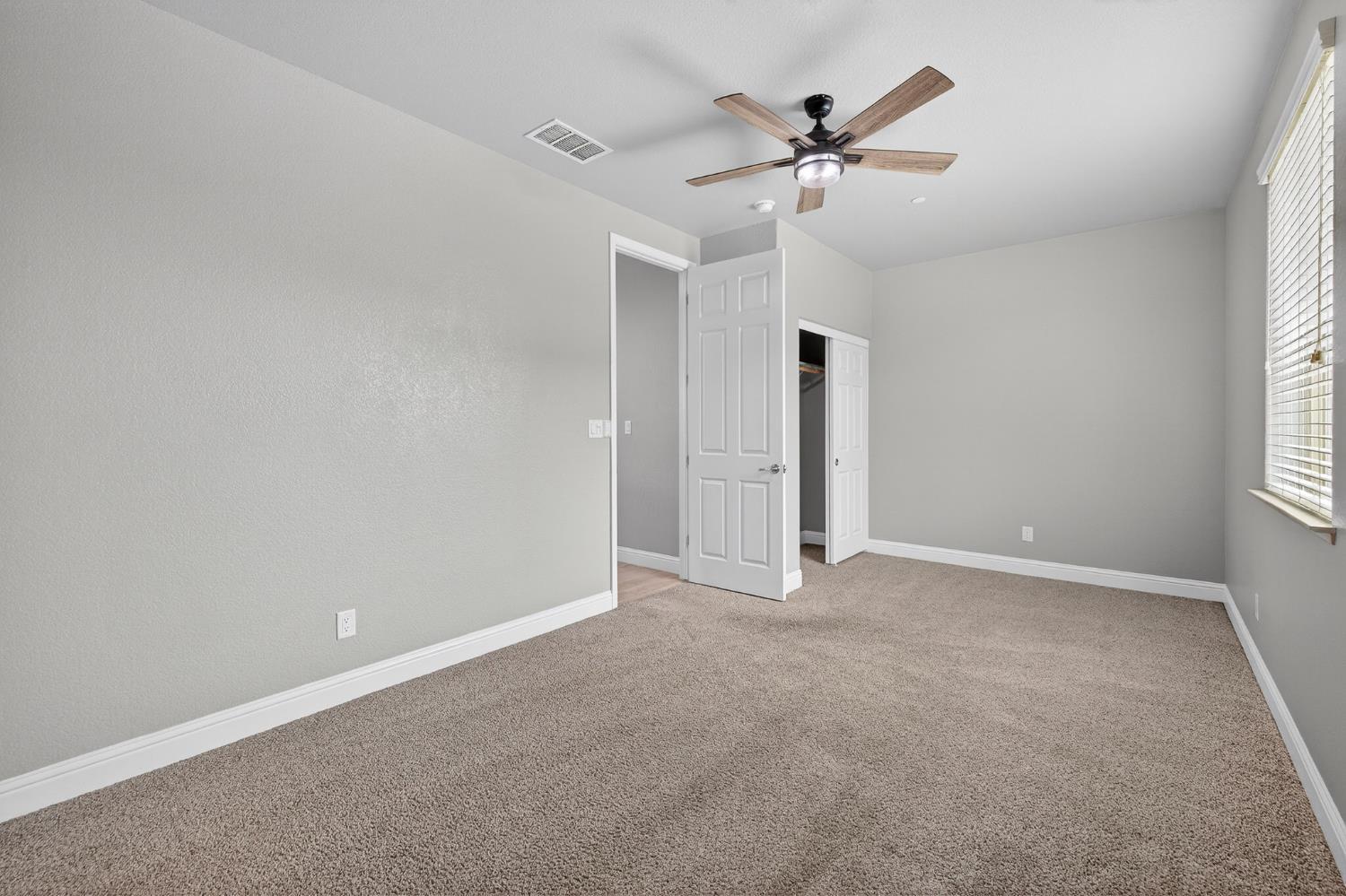 2446 S Claremont Ave, Fresno, CA 93727