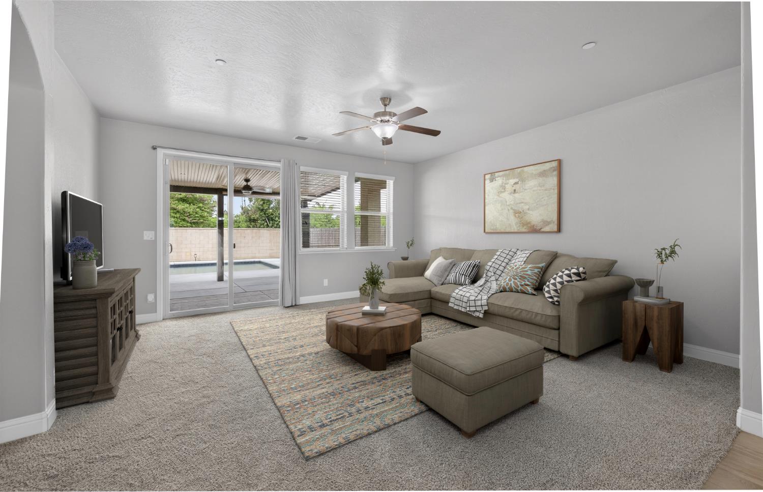 2446 S Claremont Ave, Fresno, CA 93727