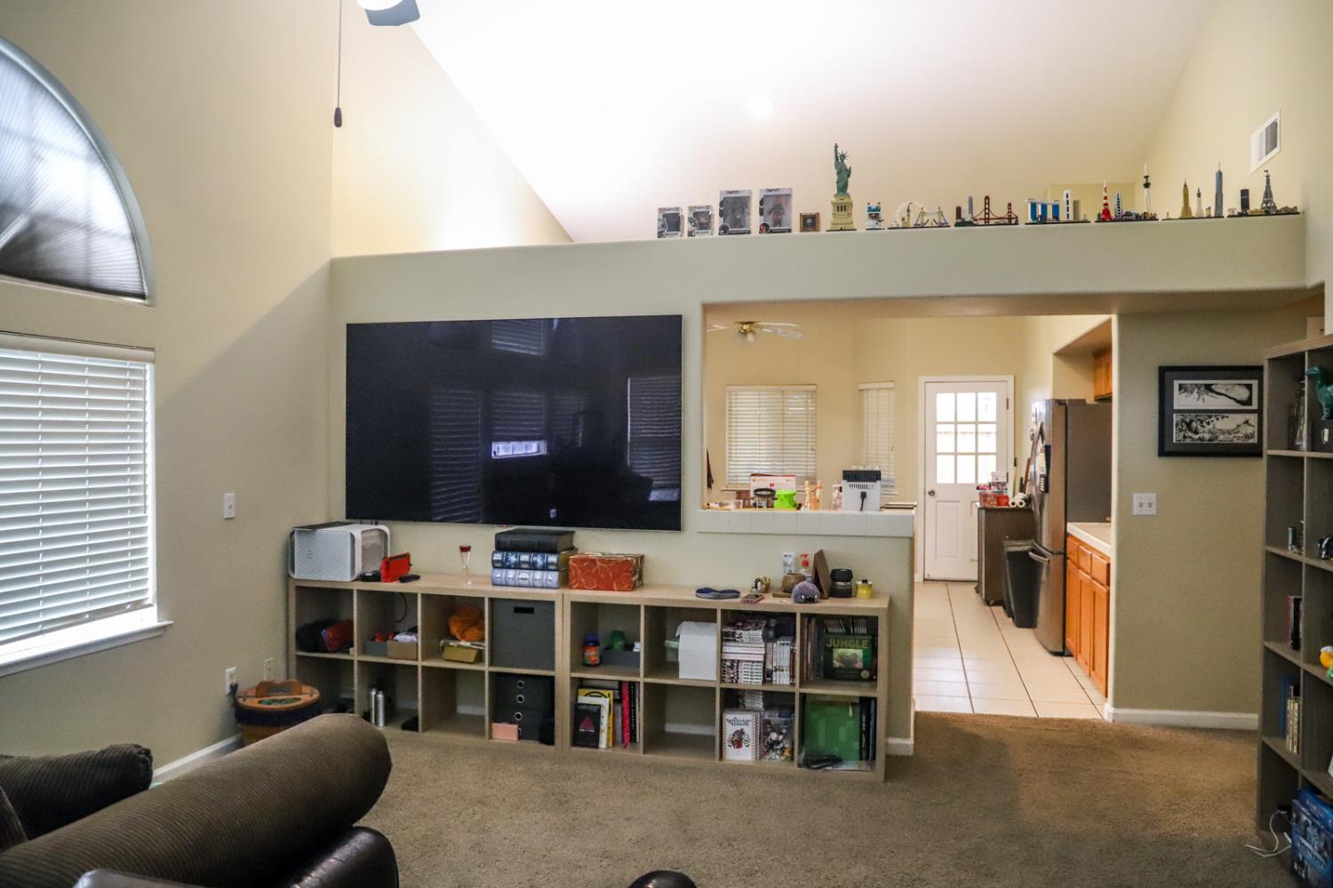 2098 E Revere Rd, Fresno, CA 93720