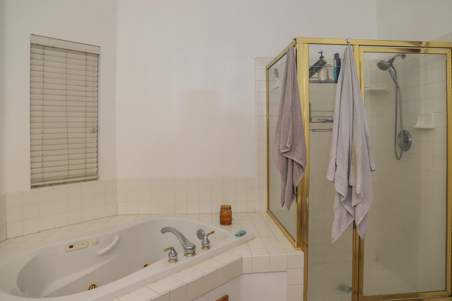 2098 E Revere Rd, Fresno, CA 93720