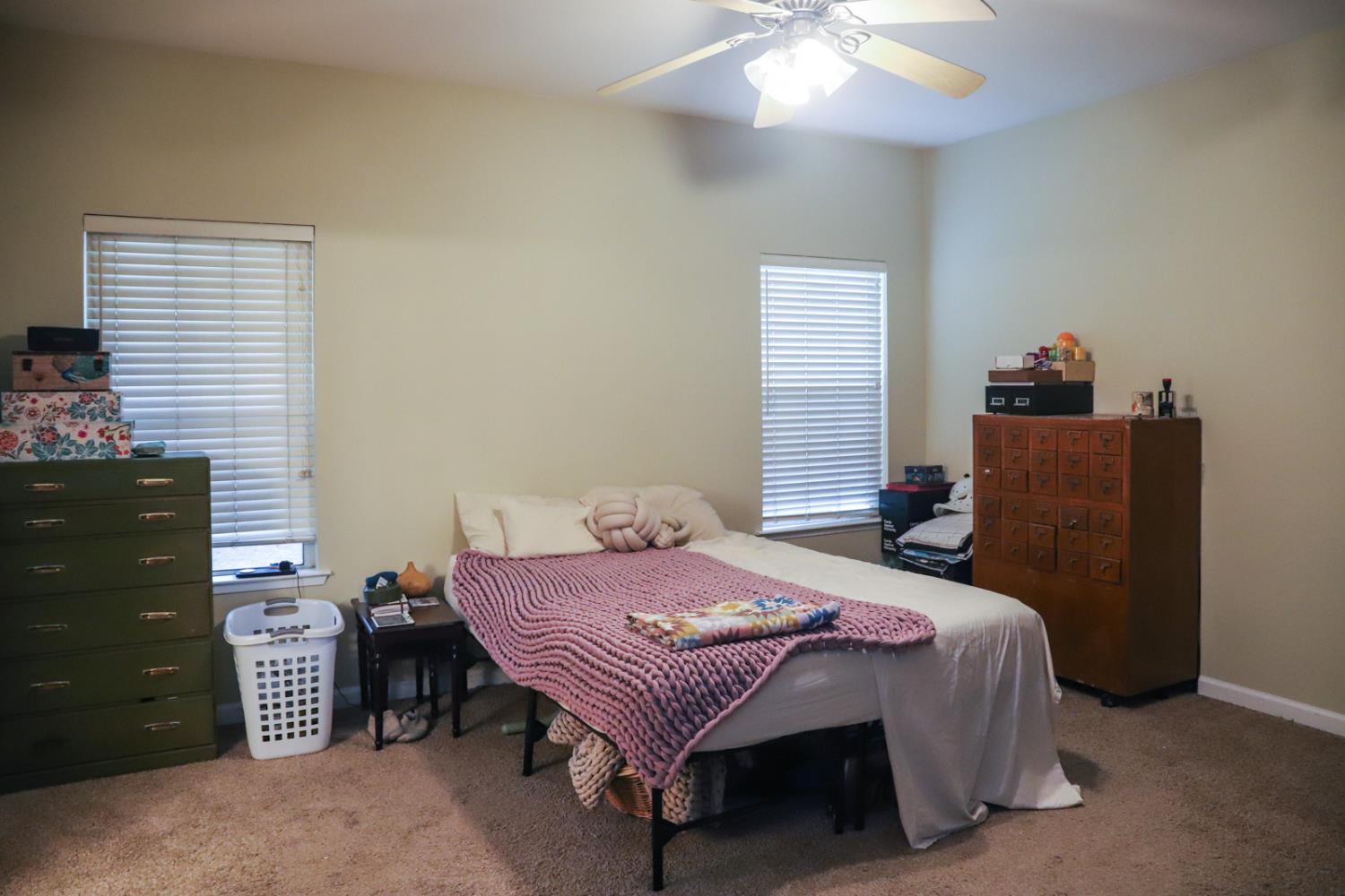 2098 E Revere Rd, Fresno, CA 93720