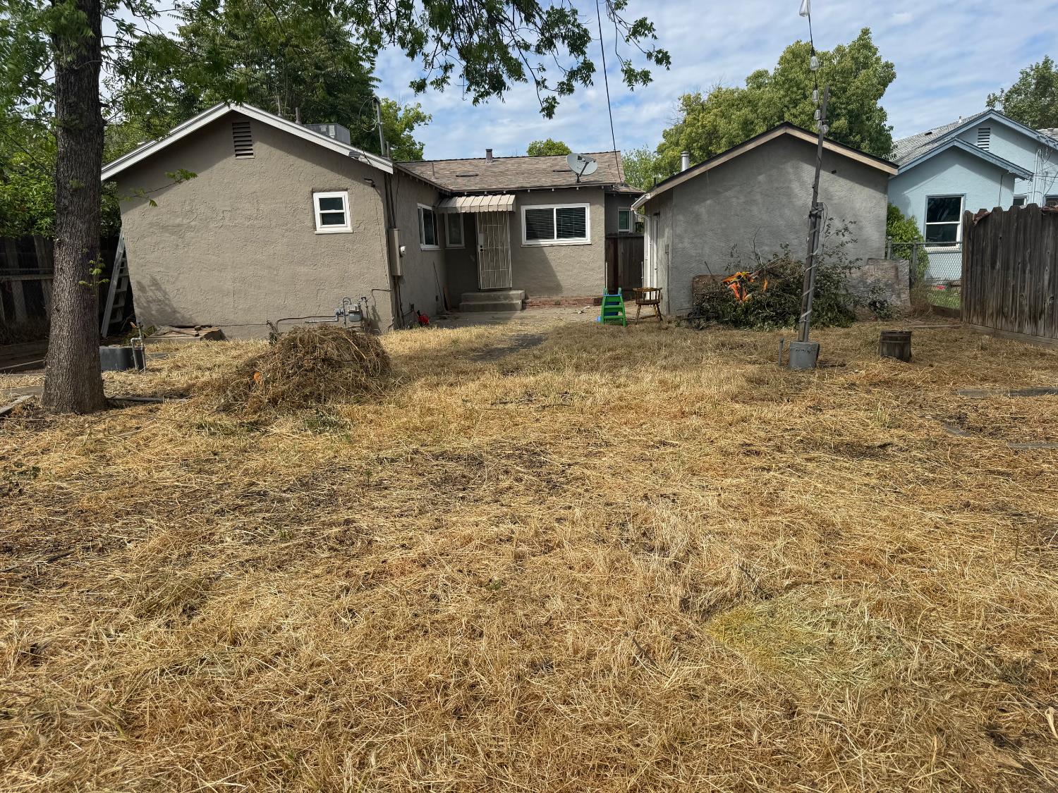 3322 E Lamona Ave, Fresno, CA 93703