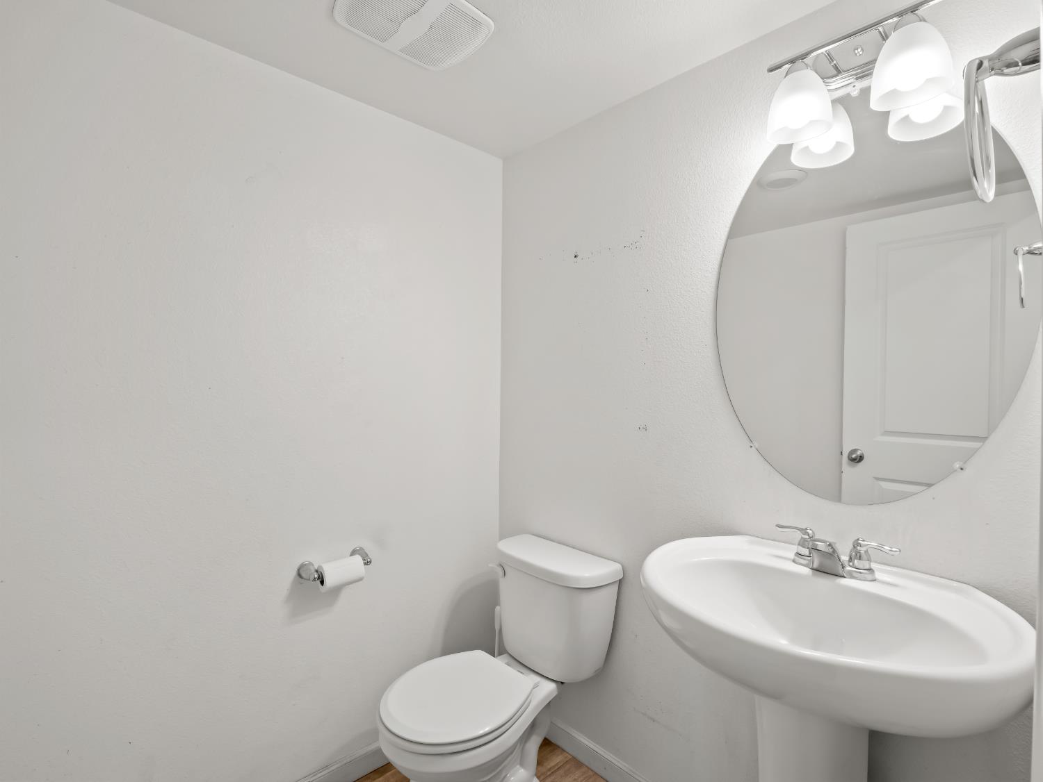 3637 N Mccaffrey Ave, Fresno, CA 93722