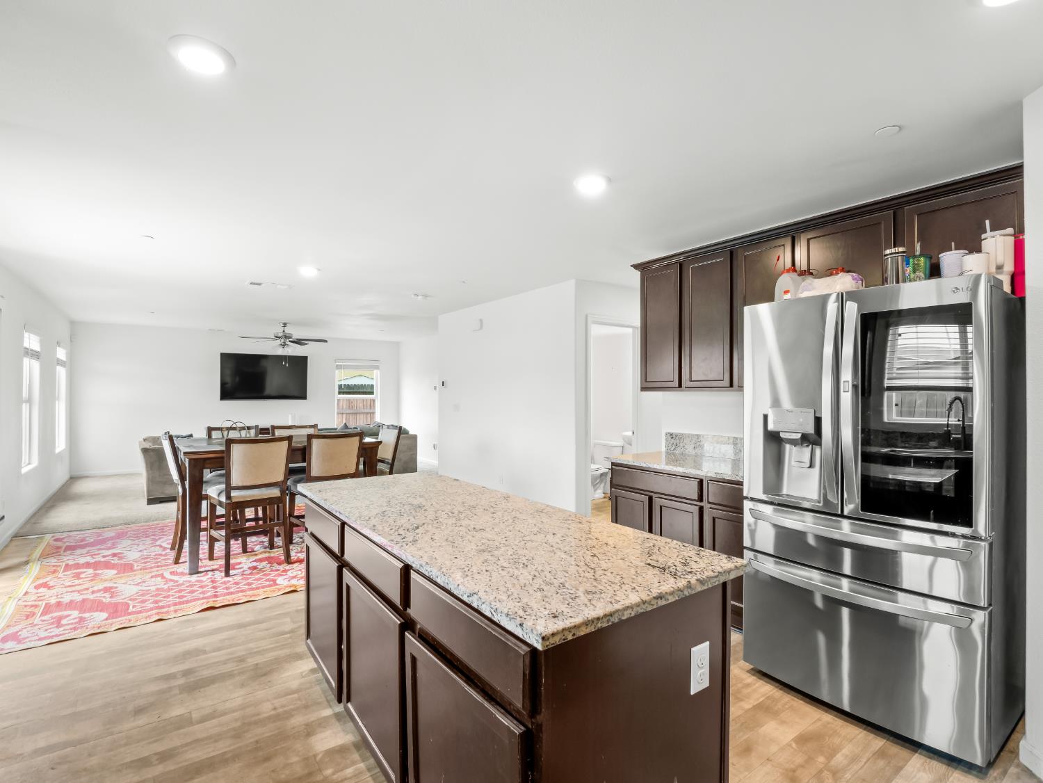 3637 N Mccaffrey Ave, Fresno, CA 93722