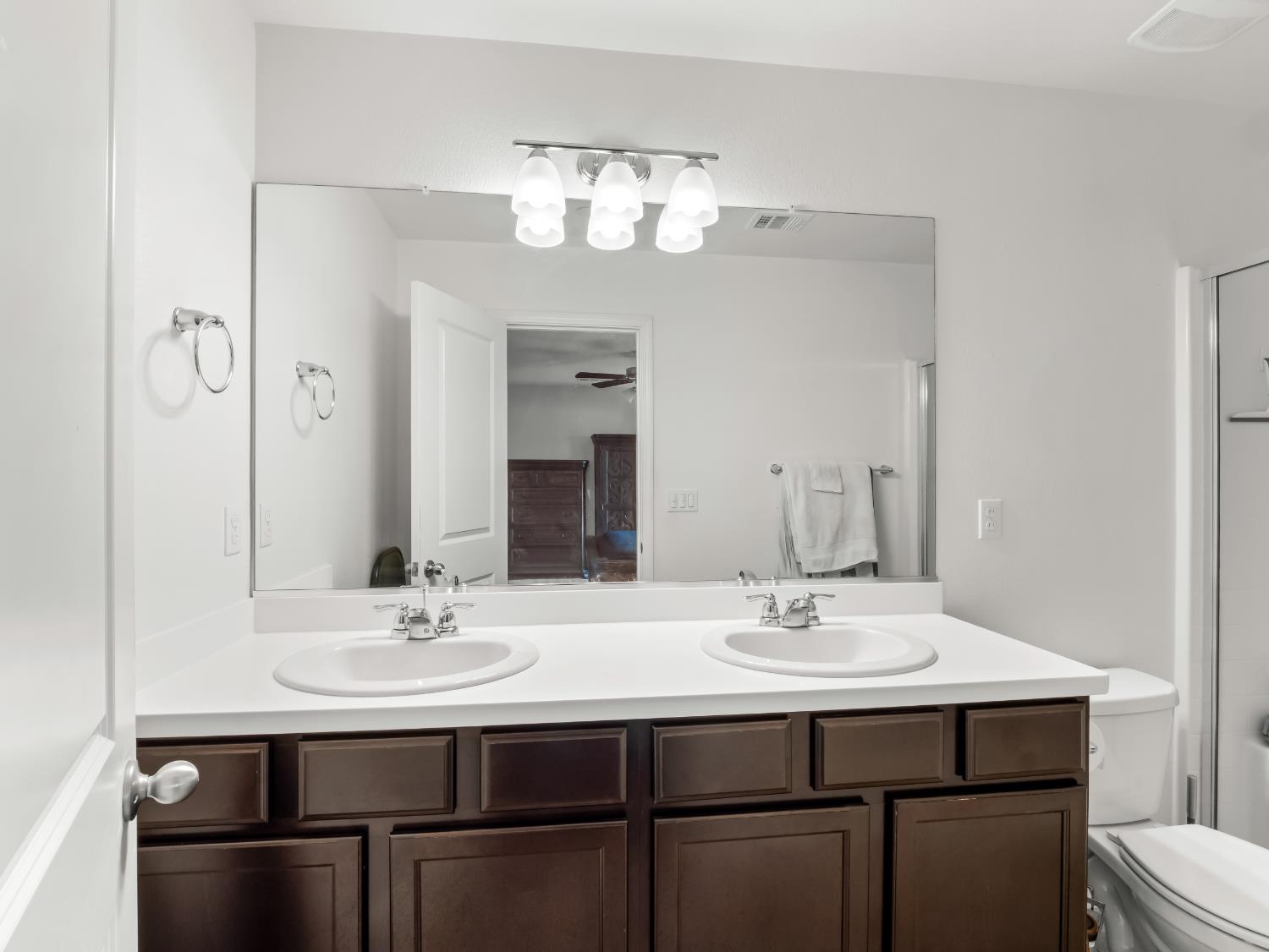 3637 N Mccaffrey Ave, Fresno, CA 93722