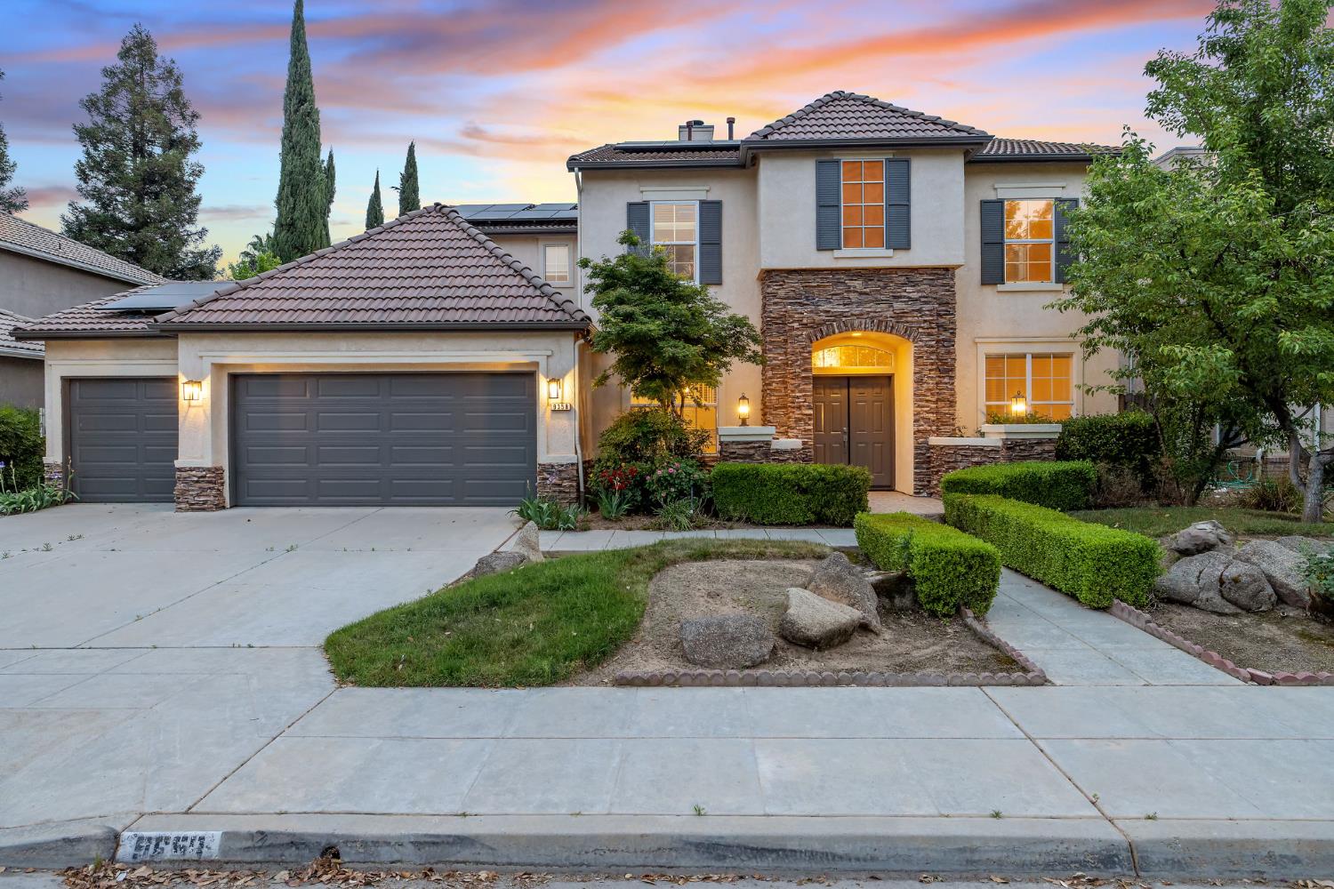 9358 N Winery Ave, Fresno, CA 93720