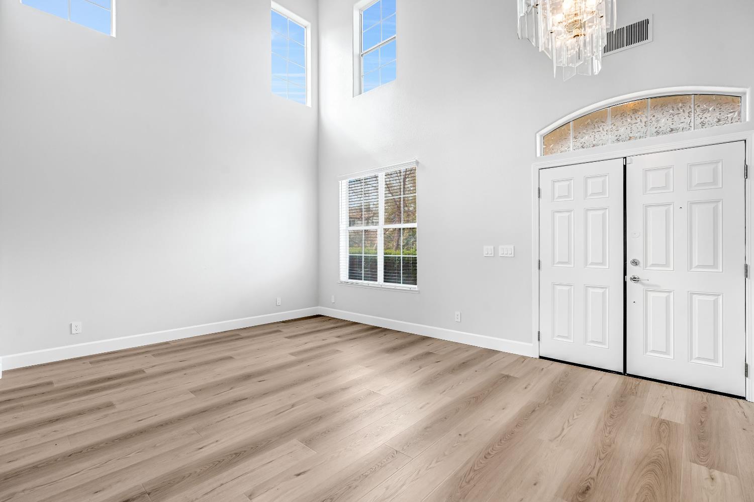 9358 N Winery Ave, Fresno, CA 93720