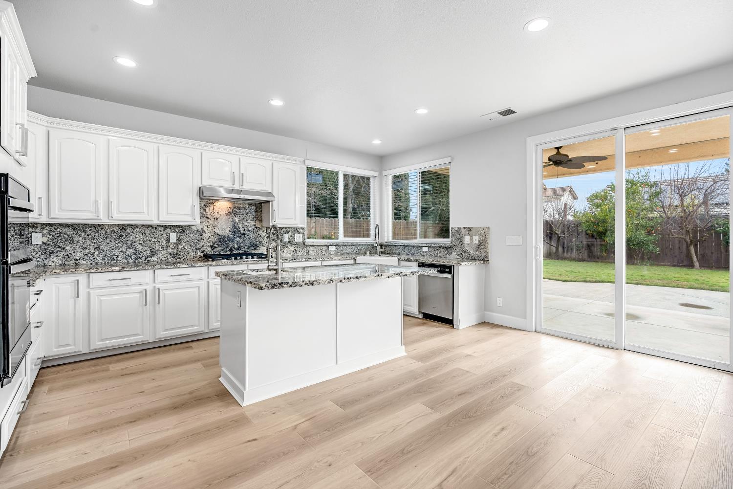 9358 N Winery Ave, Fresno, CA 93720