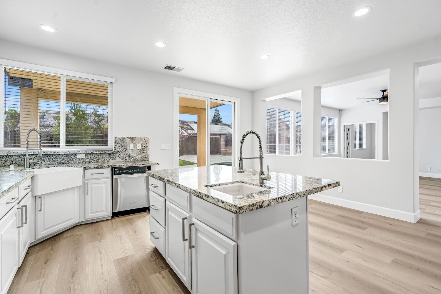 9358 N Winery Ave, Fresno, CA 93720