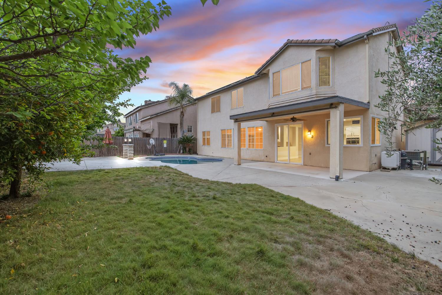 9358 N Winery Ave, Fresno, CA 93720