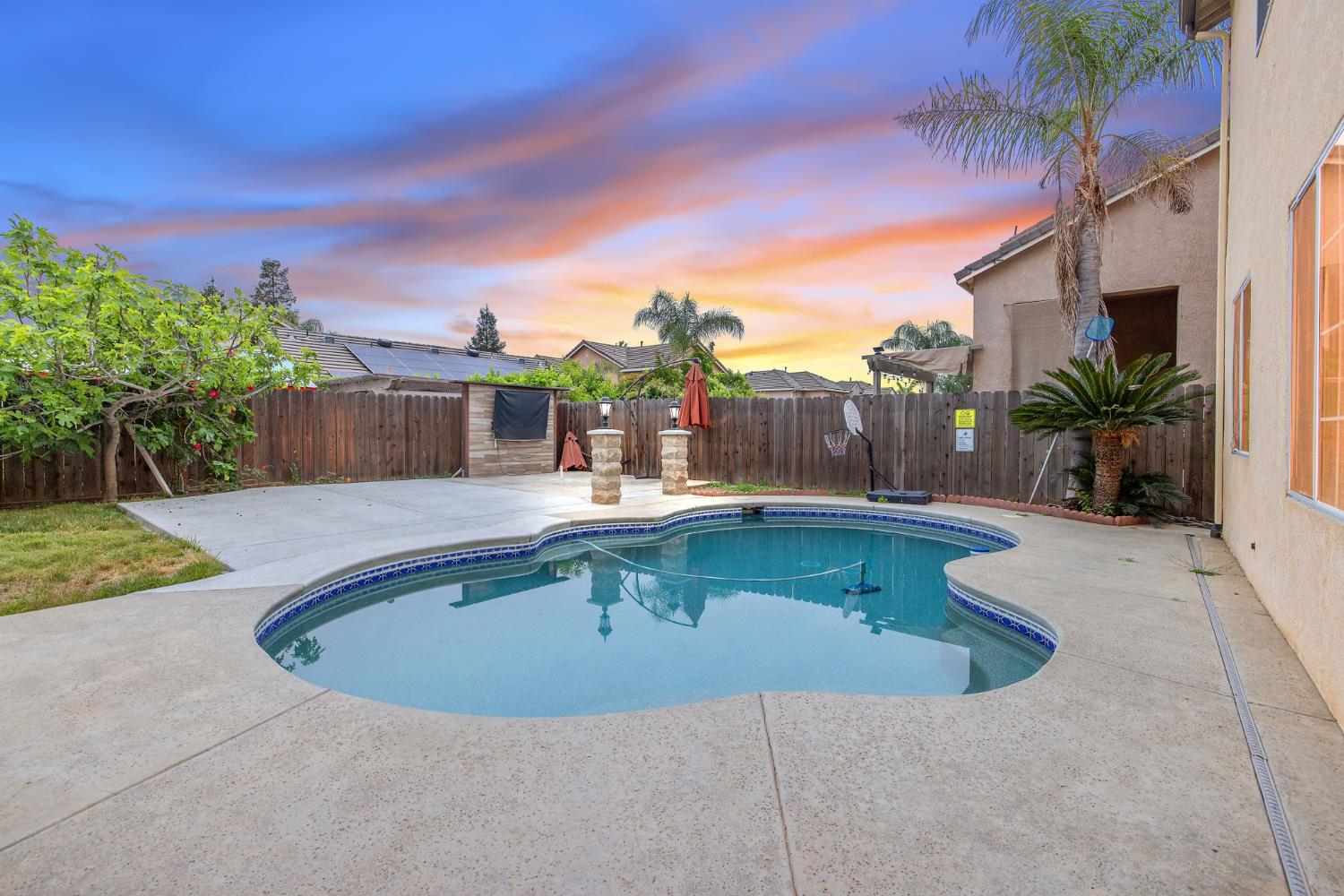 9358 N Winery Ave, Fresno, CA 93720