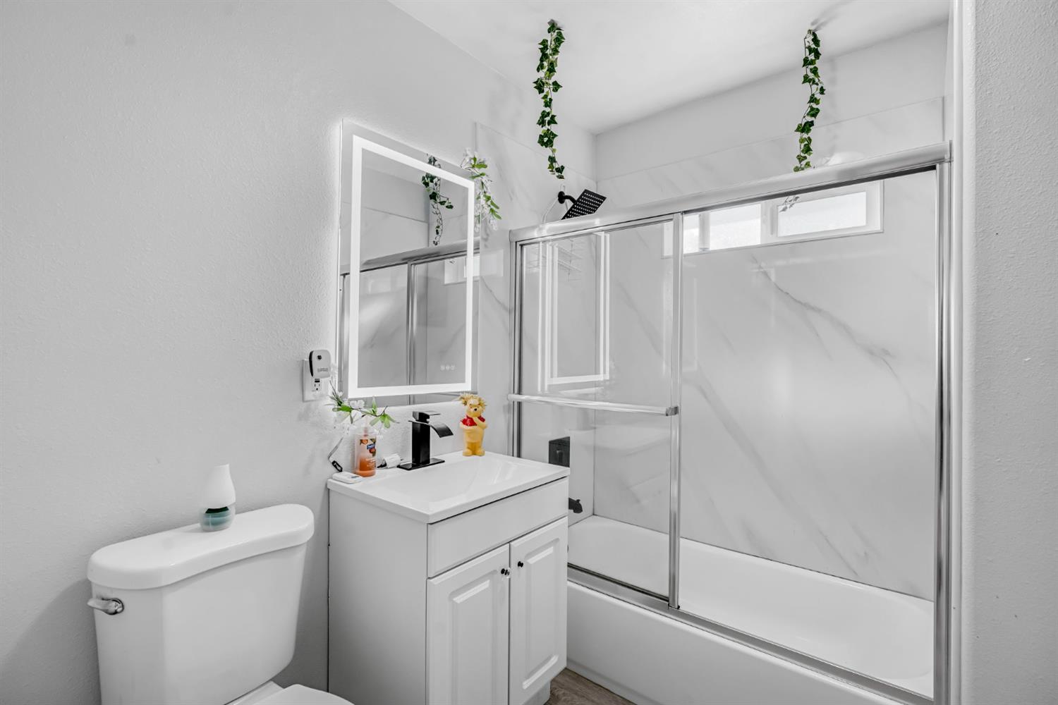 21 E Eden, Fresno, CA 93706