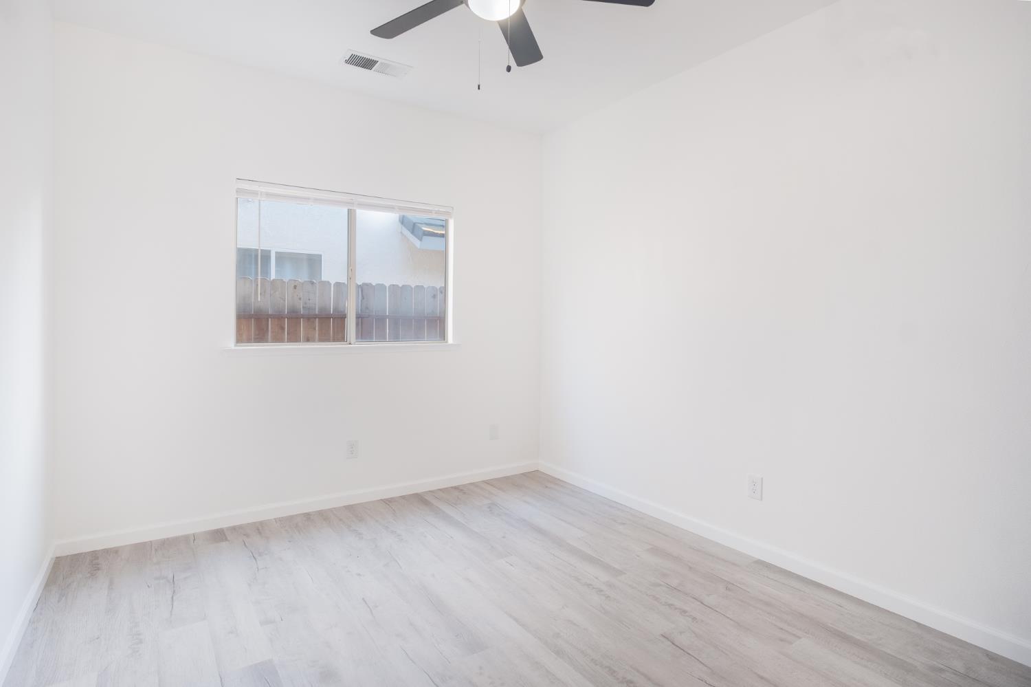 9962 N Woodrow Ave, Fresno, CA 93720